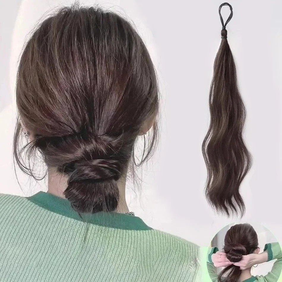 Wavy clip-free ponytail extension with elastic loop, about 45 cm