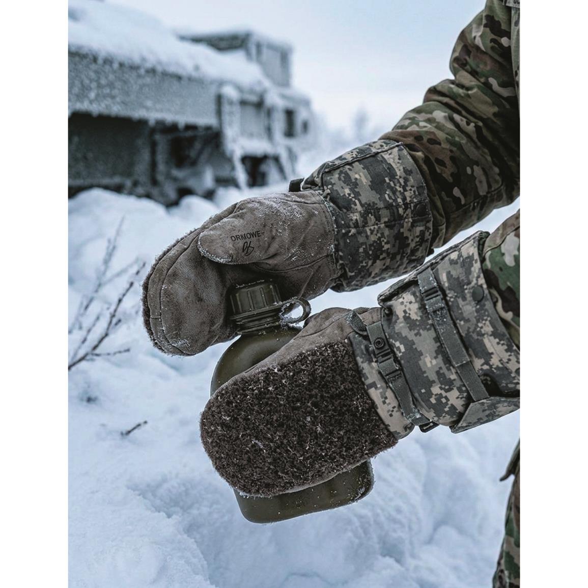 U.S. Military Surplus ECW Flyer's Mitts, Used — SMALL / ACU