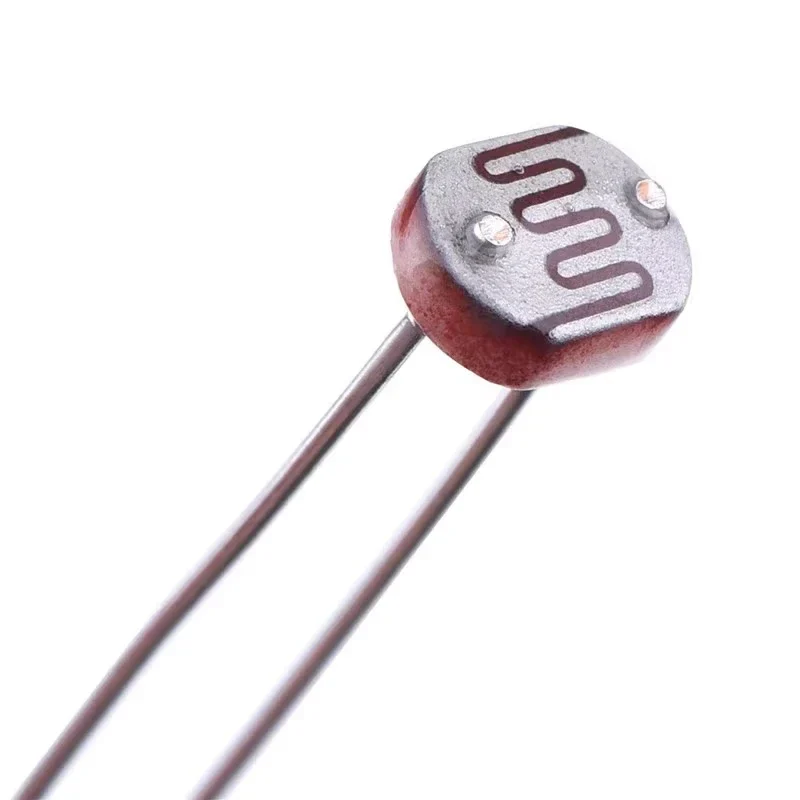 5 mm photoresistors, compatible with GL5506 to GL5549 types, 50 pack — representative supplier photograph