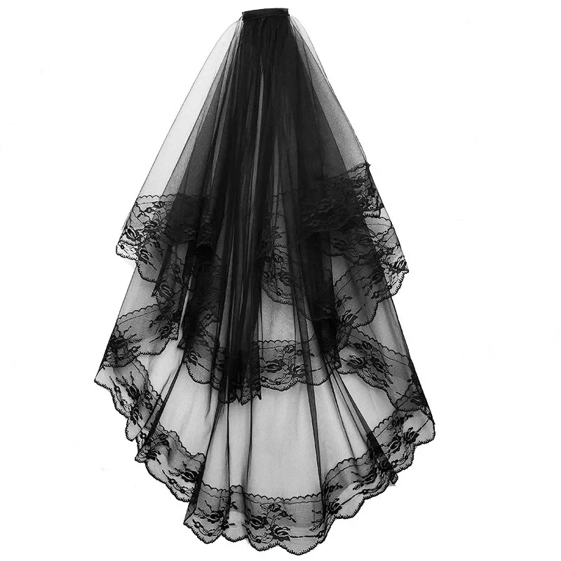 Two-tier tulle bridal veil with lace edge and comb