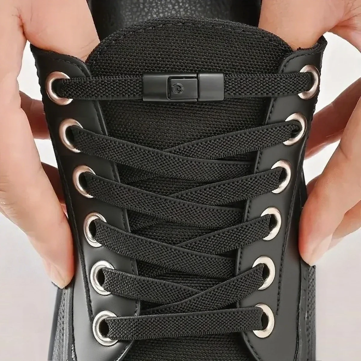 No-tie elastic shoelaces with press-lock buckles, 8 mm flat, one pair — representative supplier photograph
