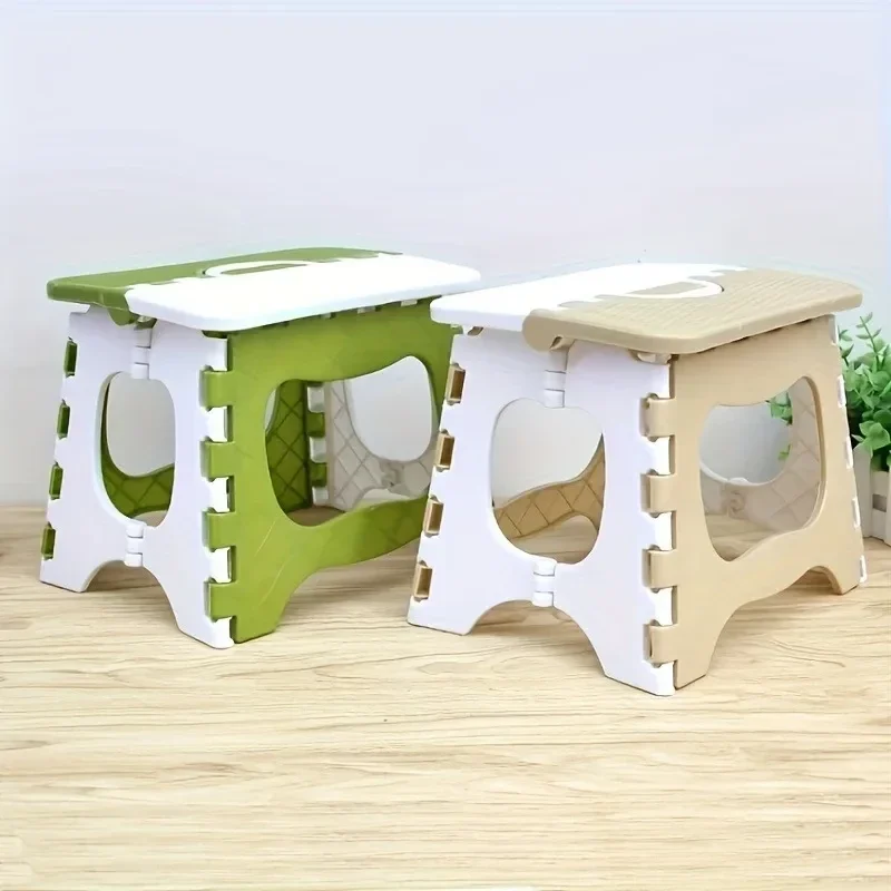 Folding plastic step stool, 18 cm high — representative supplier photograph