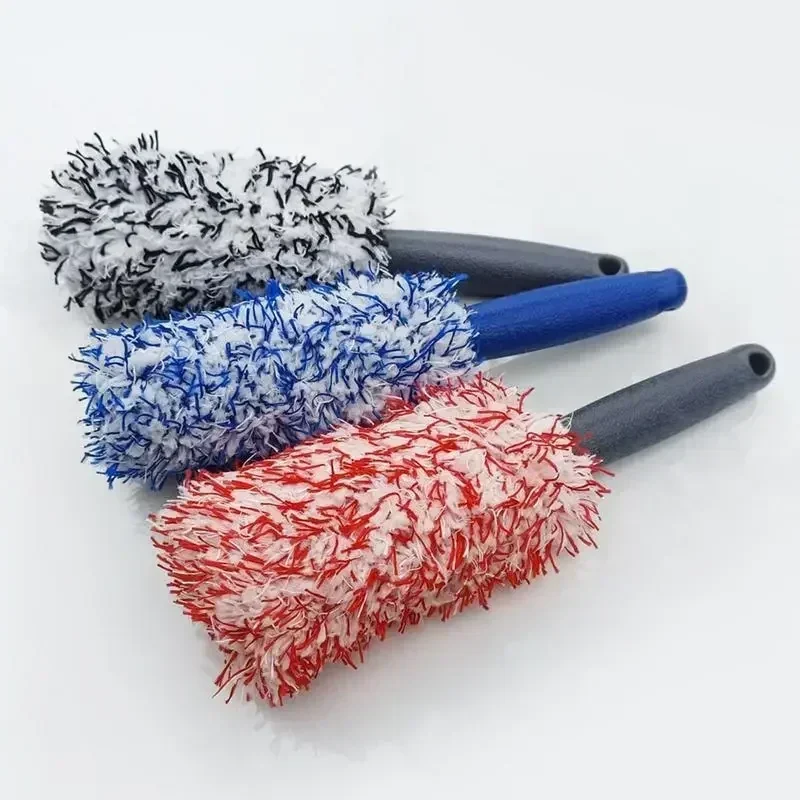 Plush microfibre wheel and rim brush