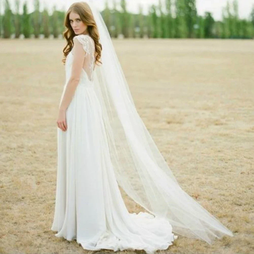 One-layer tulle bridal veil with comb, 1 to 3 m, white or ivory — representative supplier photograph