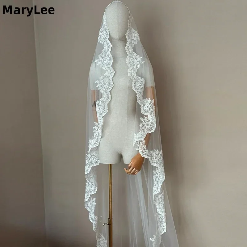 Mantilla lace-edge bridal veil, one tier, 2 m or 2.5 m — representative supplier photograph