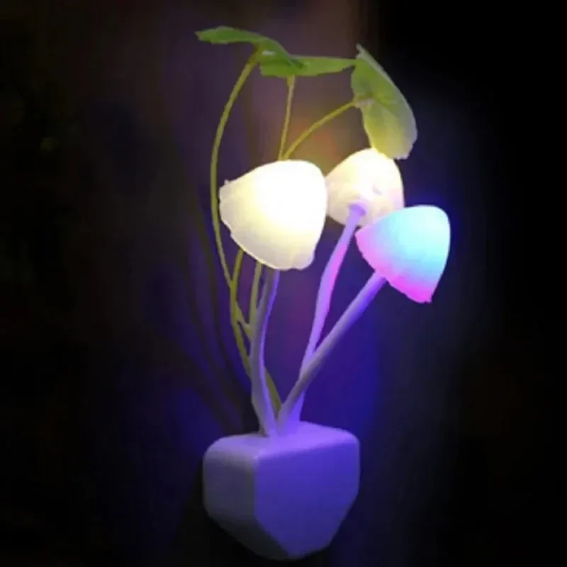 Plug-in mushroom night light with dusk sensor, US plug — representative supplier photograph